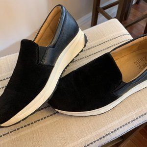NATURALIZER SELAH SLIP ON SNEAKER